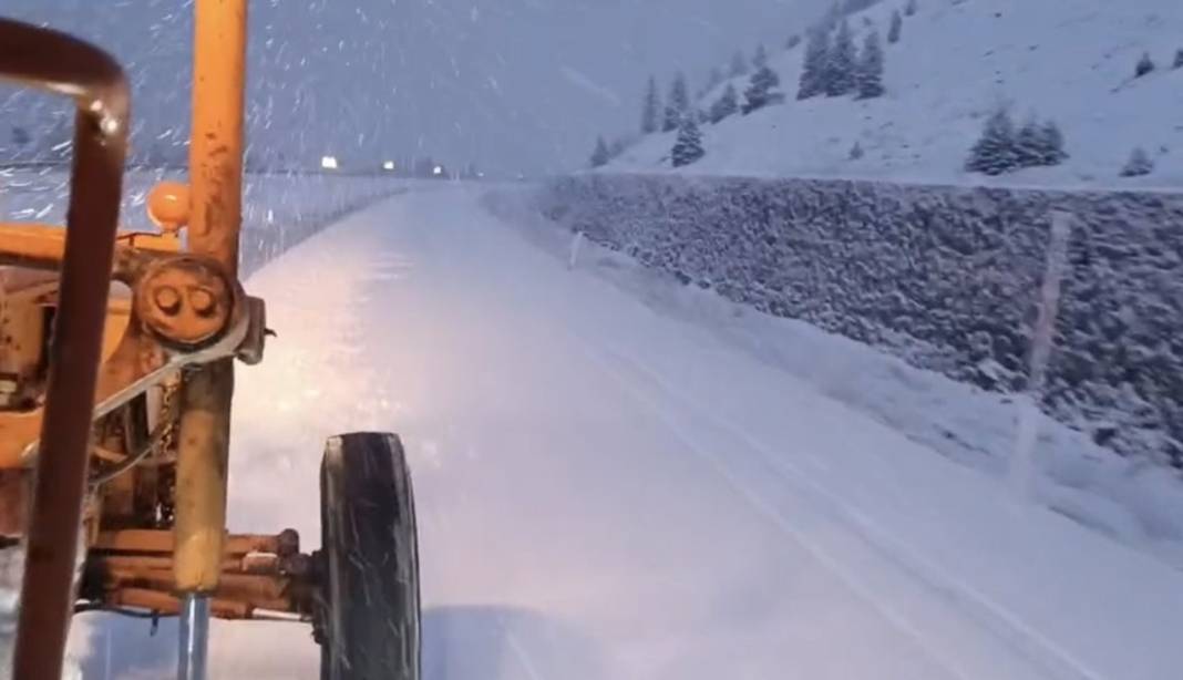 Konya-Antalya yolunda lapa lapa kar var: İşte Alacabel'de kar kalınlığı 6